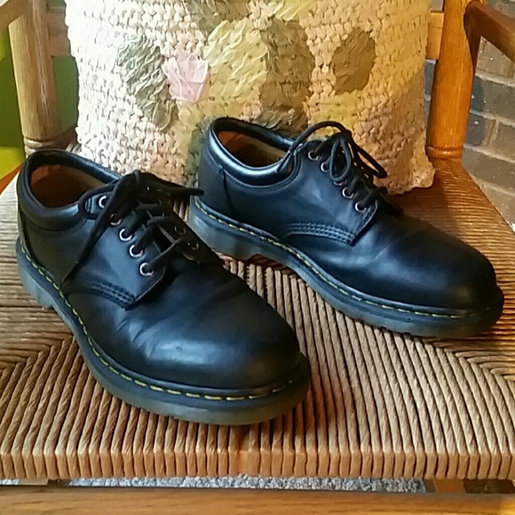 doc martens 8053 black
